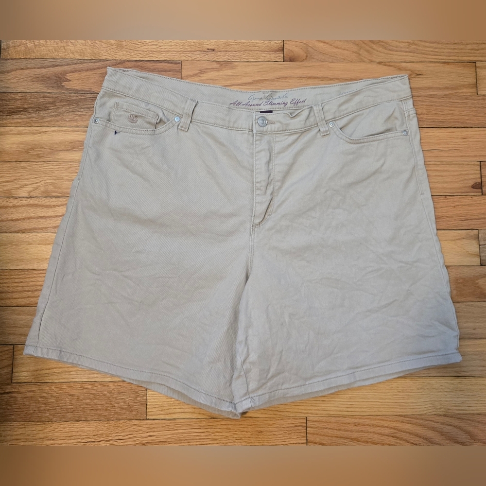 Gloria Vanderbilt Tan Jean Shorts